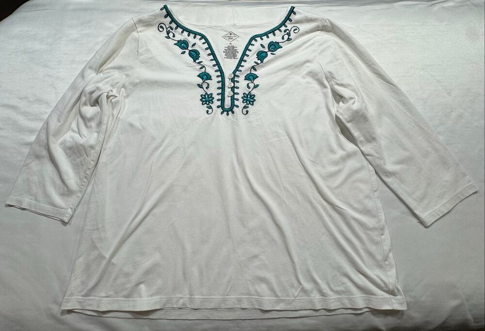 St. John's Bay Women XL Top White 3/4 Sleeve Embroidered Henly Neck Blouse Shirt